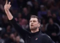 Blazers sobra no fim e Tiago Splitter volta a vencer na NBA