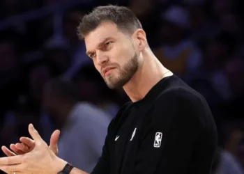 Liderados por Tiago Splitter, Blazers perdem para o Toronto Raptors na NBA