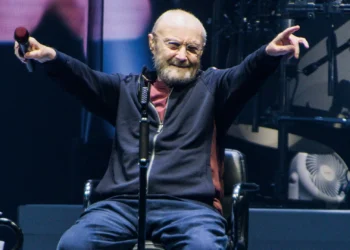 Phil Collins desabafa sobre problemas de saúde: ‘Tudo o que podia dar errado, deu errado’