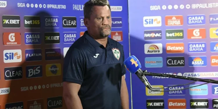 Técnico da Lusa minimiza diferença de calendário e exalta elenco do Corinthians