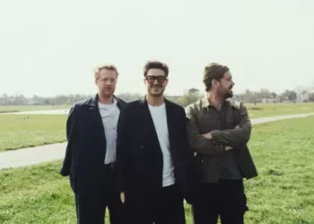 ‘Prizefighter’: Mumford & Sons renova sonoridade folk em novo disco
