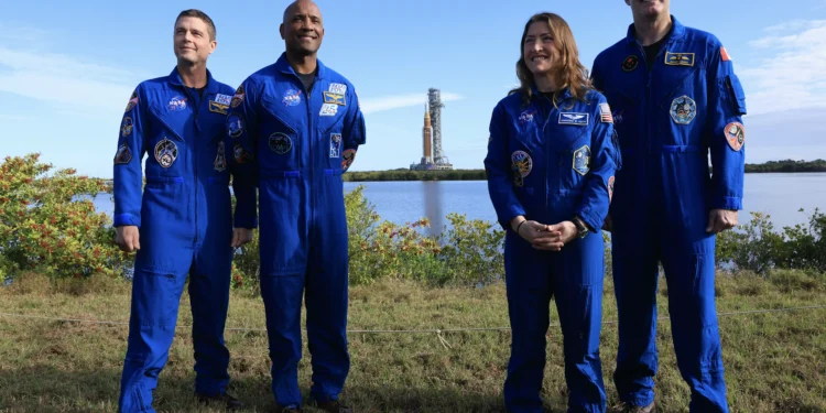 Nasa adia missão histórica à Lua após vazamento de combustível em teste do foguete