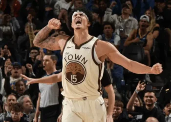 Gui Santos decide no fim, Warriors vira sobre o Grizzlies e vence pela NBA