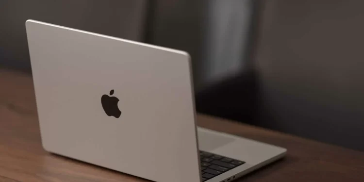 Novos MacBooks devem retomar característica antiga de notebooks nostálgicos da marca