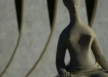 Ministro do STF autoriza PF a retomar investigação do caso Master