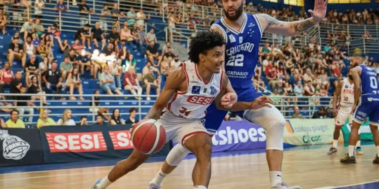 Sesi Franca domina Cruzeiro e sobe na tabela do NBB