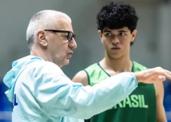 Petrovic confirma Gui Santos em agosto e aposta alto em Edu Santos: “Vai ser melhor que o irmão”