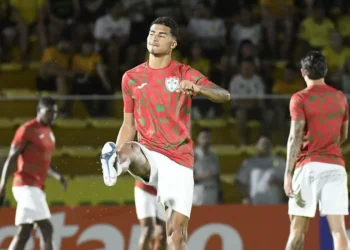 Gustavo Henrique e Renê ficam à disposição para clássico após novo adiamento no TJD