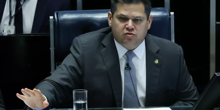 Parlamentares pedem a Alcolumbre nulidade de votação em CPMI do INSS