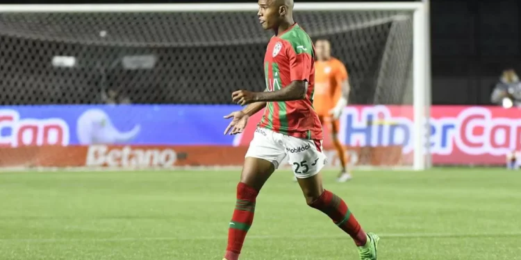 Atacante revelado na base da Lusa não renova contrato e se despede do clube